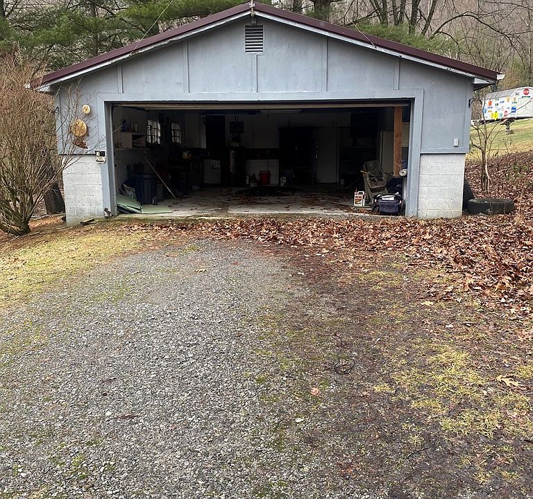 2nd image of 185 Simmons Hollow Rd