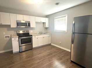 406 Lindsay St #1, Kernersville, NC 27284