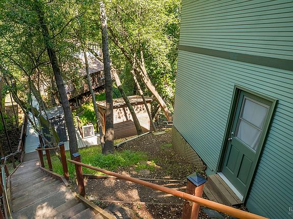 3rd image of 68 Wreden Avenue