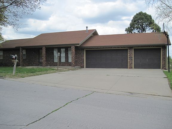 2nd image of 4111 Preston Dr