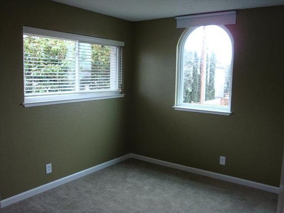 5th image of 700 Cypress Ln