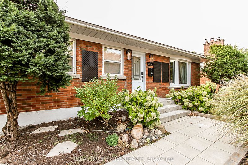 Ottawa House for rent - 3 Bedrooms — photo 2