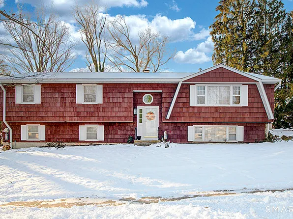 18 Anns Farm Road, Hamden, CT 06518