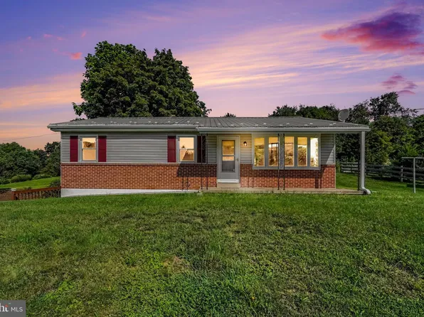 14 Rue Dr, Newport, PA 17074