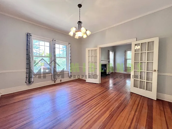 2417 Clark St — Photo 32