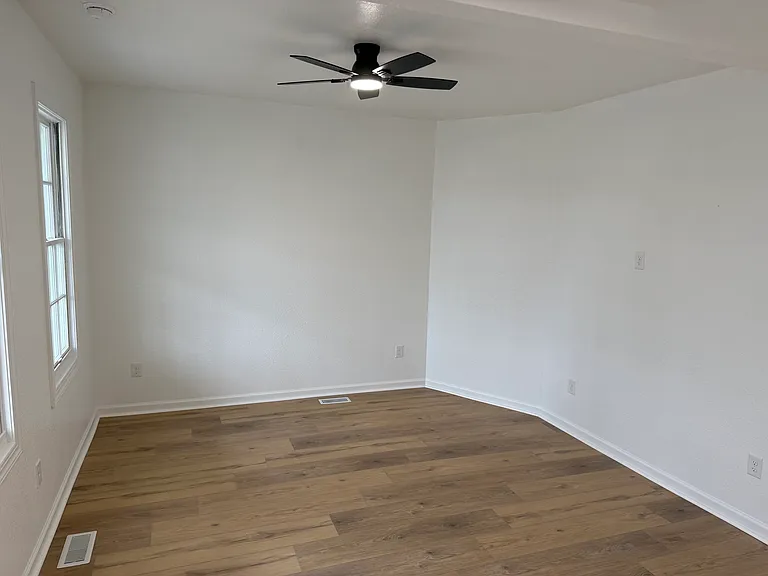 1440 Lasalle Ave — Photo 10