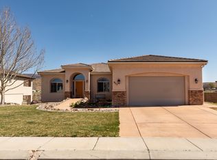 937 S Peachtree Dr, Toquerville, UT 84774