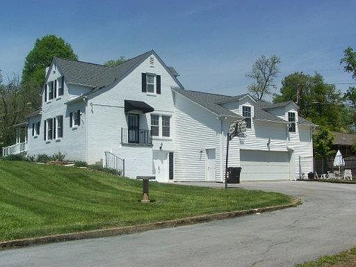 2nd image of 3500 Kesterwood Dr