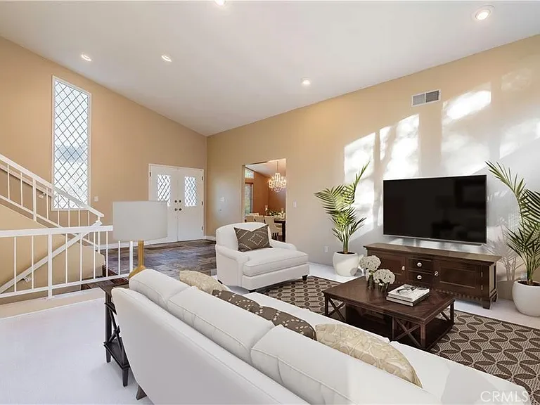 22840 Sparrowdell Dr — Photo 8