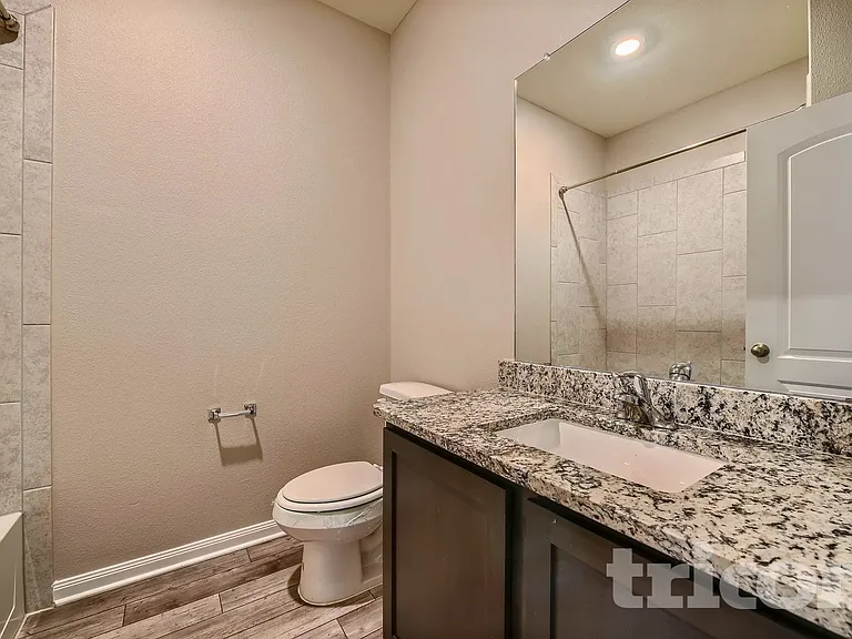 1833 Chesapeake Dr — Photo 6