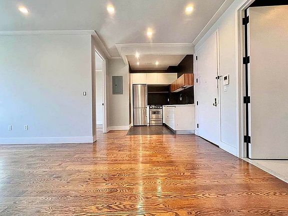 4th image of 62 E 21st St APT 2D