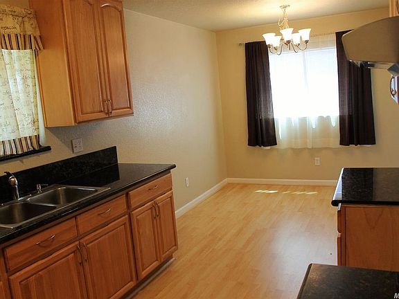 5th image of 8252 Manhart Way