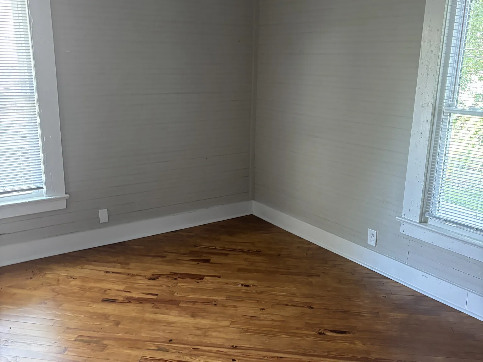 2 bed, 1.5 bath, 1250 sqft, $1,600 — Photo 1