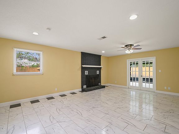 3rd image of 2327 BETSY Drive