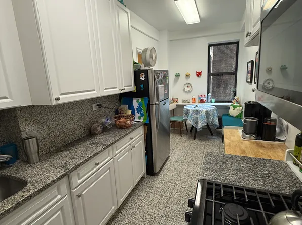 175 West 79th Street image 11 of 16