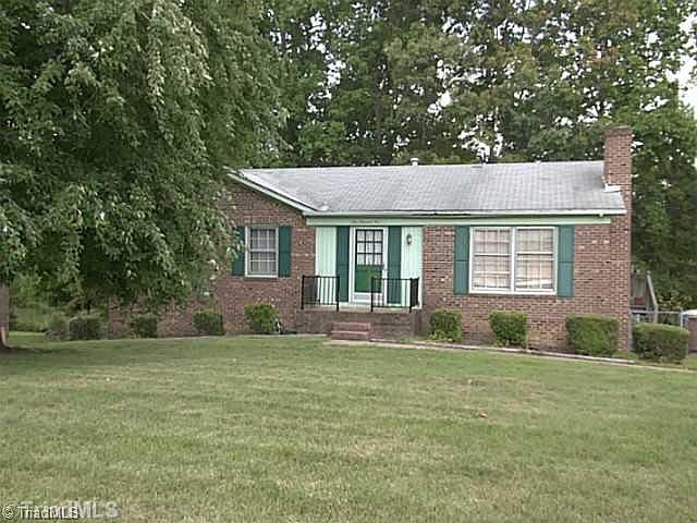1st image of 505 Woodlake Dr