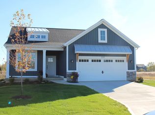 2558 Meadow Ridge Dr, Walker, MI 49534