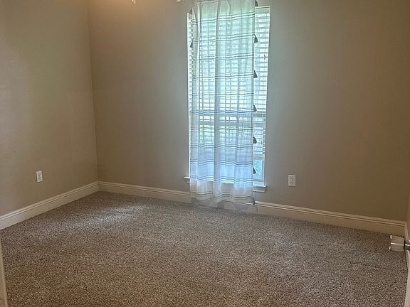 4th image of 17423 Stonewood Dr