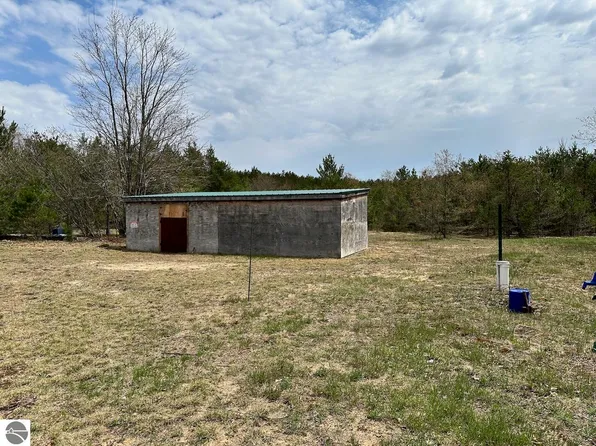 4386 Westwood Rd NE, Mancelona, MI 49659