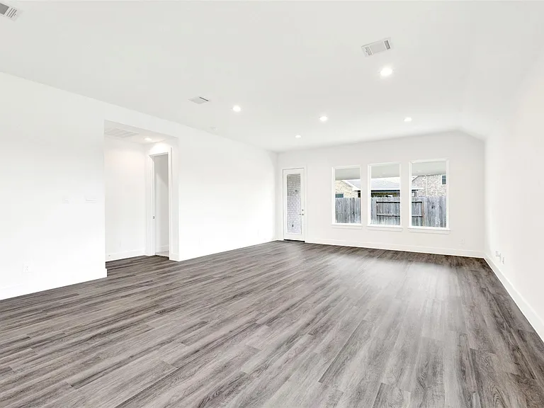 153 Aurora Springs Dr — Photo 16