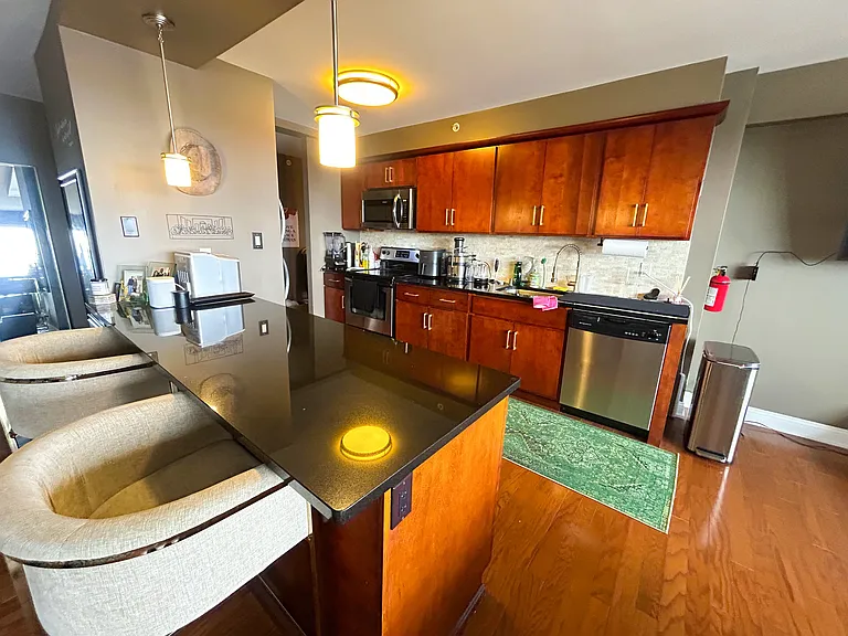 Parkway Dr E — Photo 1