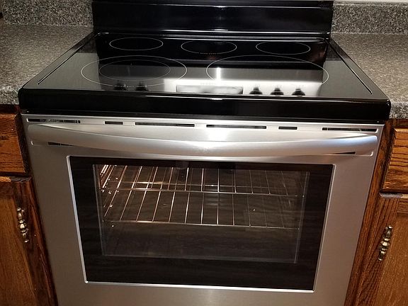 3rd image of 635 W 11th St APT 12