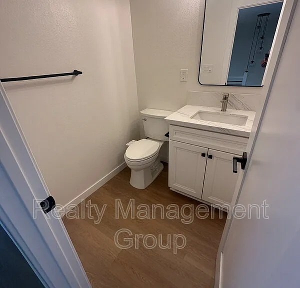 11218 Poblado Rd — Photo 10