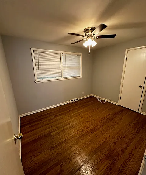 8635 S Burnham Ave — Photo 8