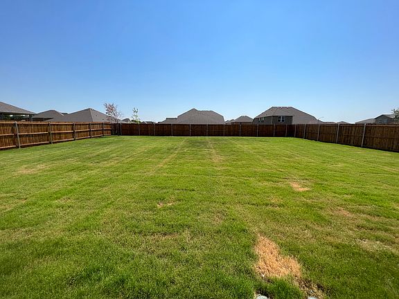 Oversized Back yard