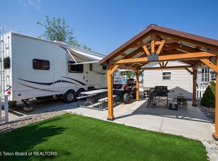 836 Buckboard Dr, Thayne, WY 83127
