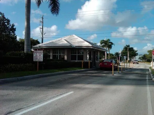 212 Oxford 400 #212, West Palm Beach, FL 33417