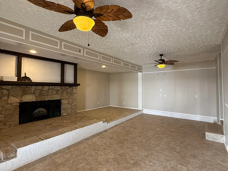 8510 Ames Rd — Photo 4