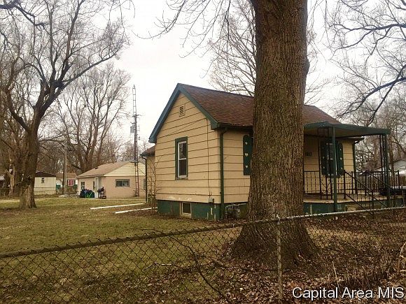 2nd image of 1017 N Stephens Ave