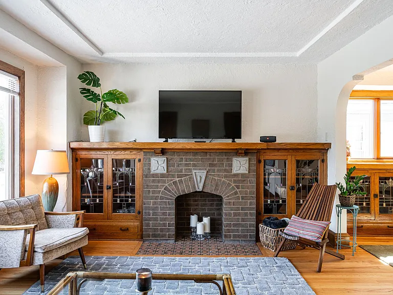 3249 S Kinnickinnic Ave — Photo 6