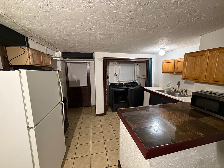 20 Iona Cir #C — Photo 4