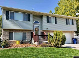 4106 Saint Andrews Pl, Riverton, WY 82501