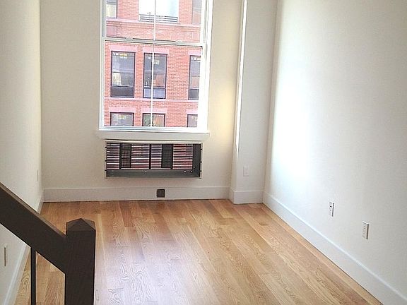 2nd image of 37 Meserole St