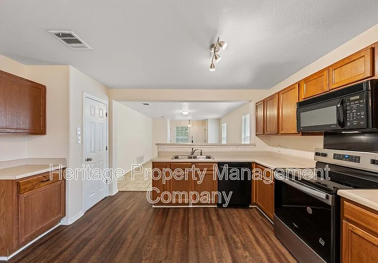 6402 Candleview Ct — Photo 13