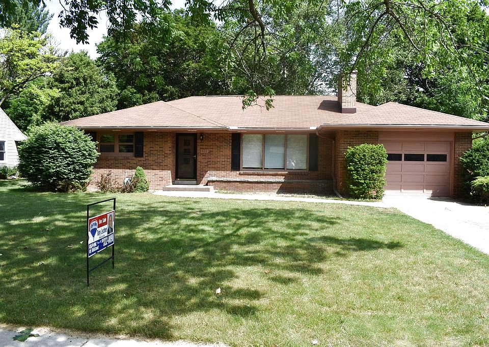 1st image of 406 W Meadowbrook Dr