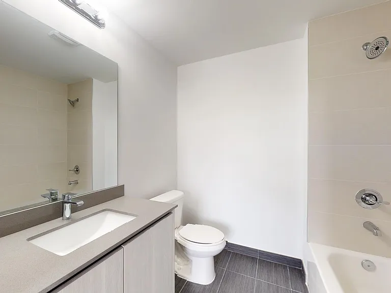 726 NW 3rd St #301 — Photo 5