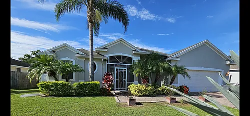 1444 SW Patricia Ave Photo 1