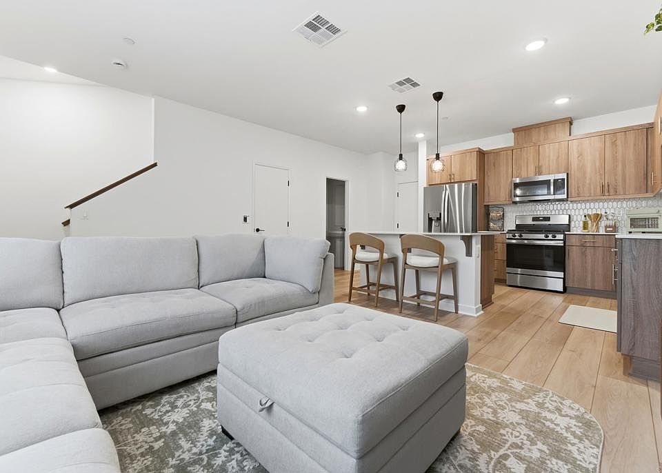 1st image of 35172 Rangpur Ln