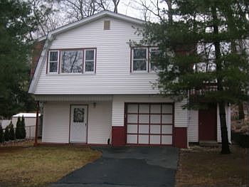 SPACIOUS RAISED RANCH