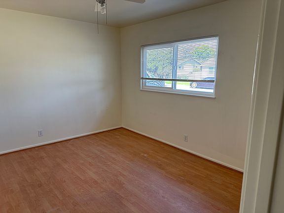 3rd image of 4855 Robinhood Ave