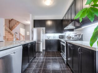 993 Southdown Rd, Mississauga, ON L5J 1J8