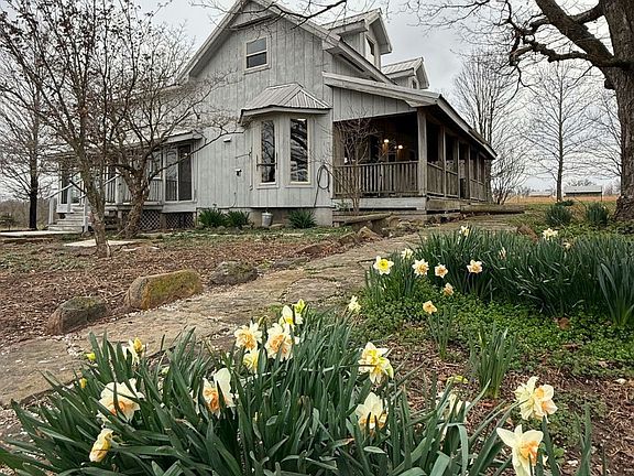5th image of 9716 Borland Ln