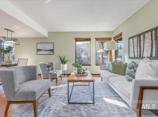 2228 E Roanoke Dr, Boise, ID 83712