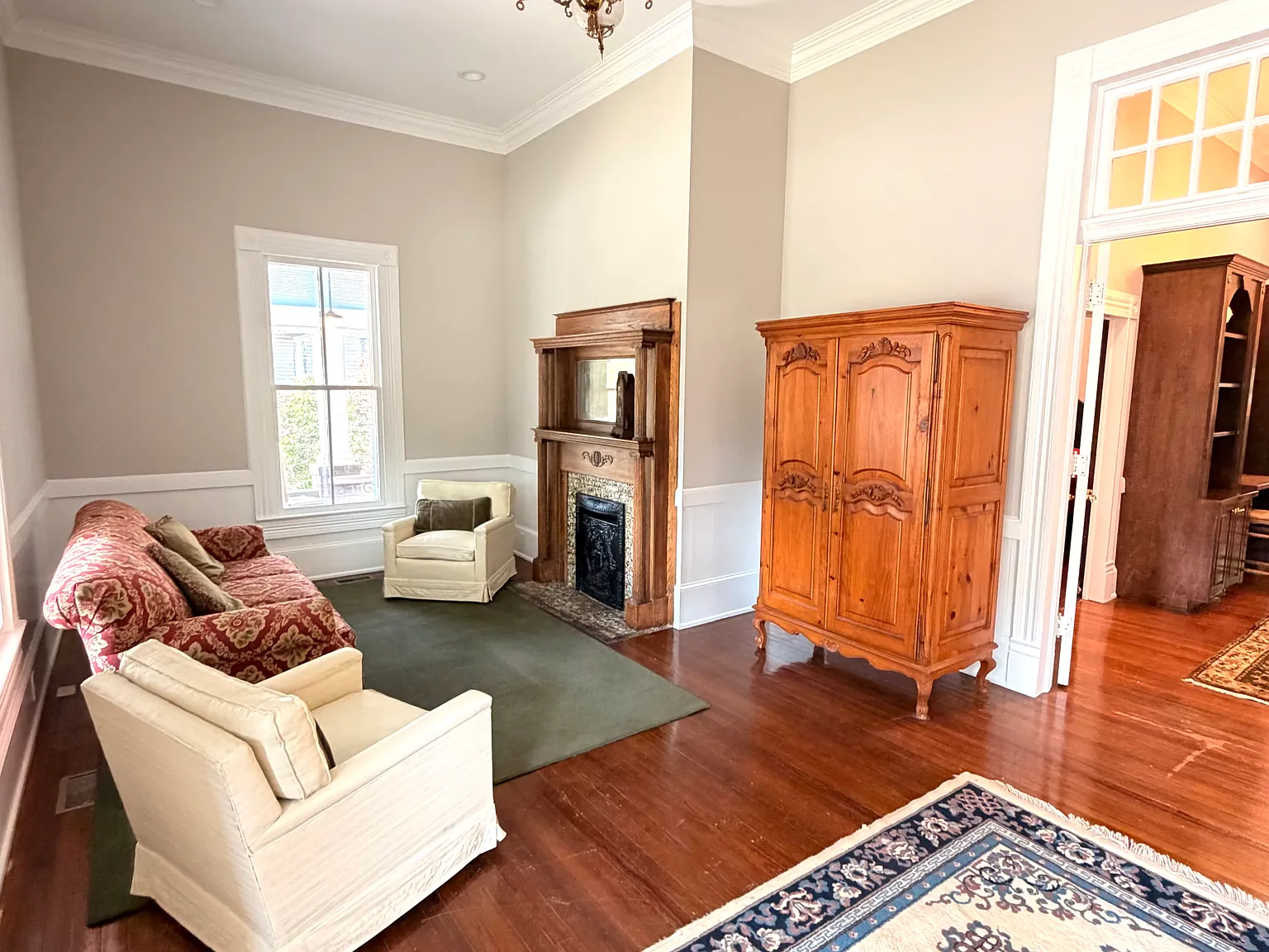 4 bed, 2308 sqft, $2,400 — Photo 2