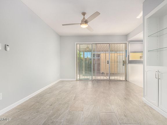 3rd image of 4324 W SOLANO Drive S