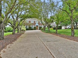 95 Valley Brook Blvd, Hinckley, OH 44233